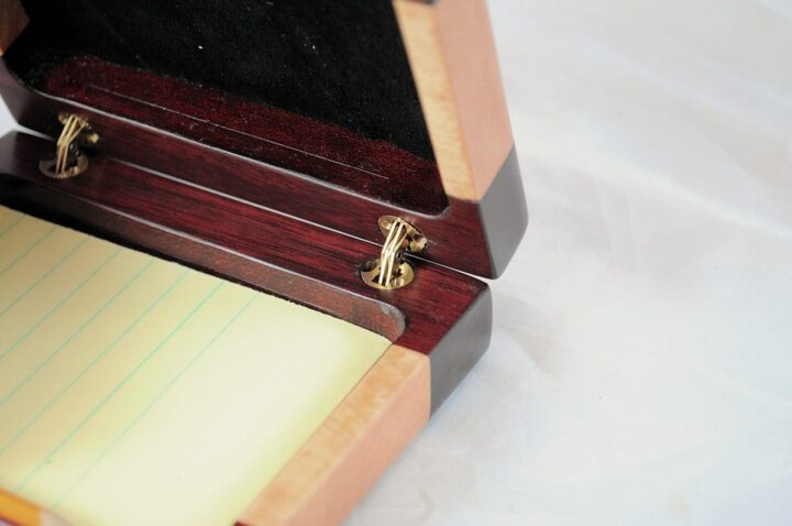 Playing Card Case #73 - Bloodwood & Curly Hinges